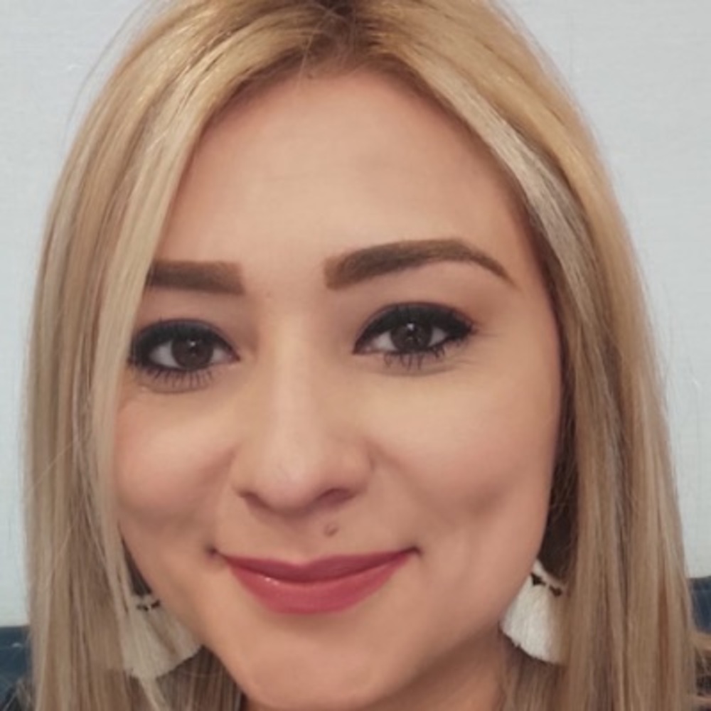 Meet your Posher, Yuli